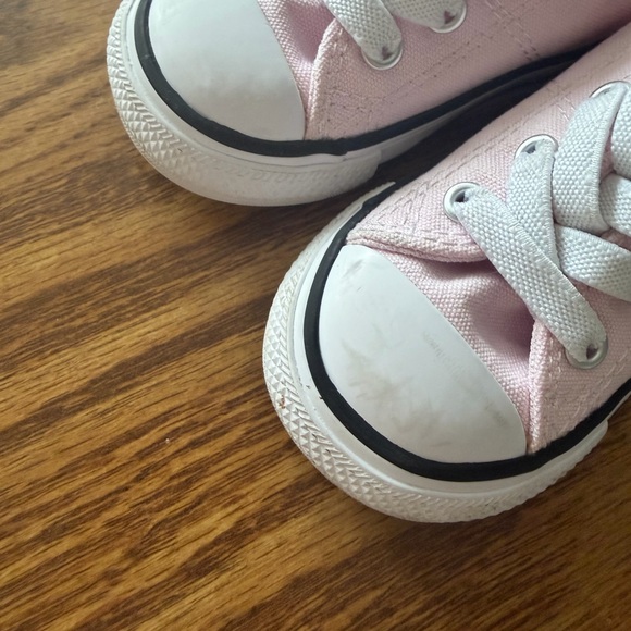 Converse toddler Pink Canvas Low-Top Sneakers - Picture 2 of 6